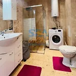 Ξενοδοχείο με διαμερίσματα Sea View Iglika 2*