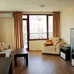 Ξενοδοχείο με διαμερίσματα Sea View Iglika