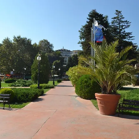 Hotel apartamentowy Sea View Iglika 2*